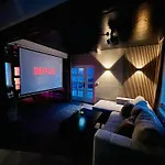 Overnight No4 - Arcade, Kino, Airhockey, Dart Изернхаген