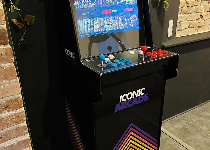 Overnight No4 - Arcade, Kino, Airhockey, Dart איזרנהאגן